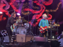 Crowded House at Rochford Wines
 Hero